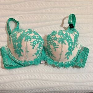 Victoria's Secret Green Floral Lace Bra